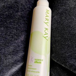 NIB-Mary Kay Botanical Effects Face Freahener